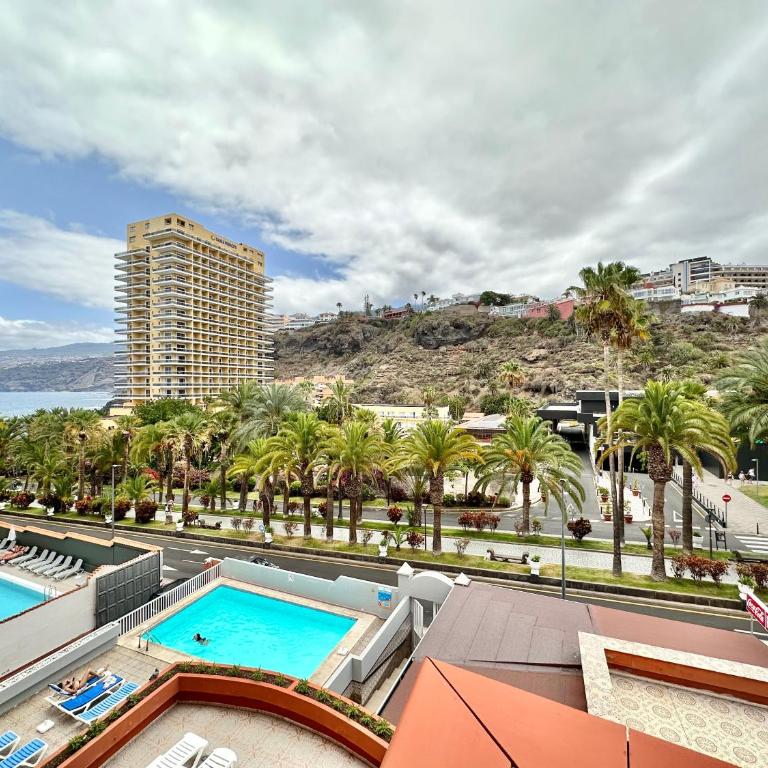 Alta Beachside Apartments - One-Bedroom Apartment with Balcony and Sea View - 39