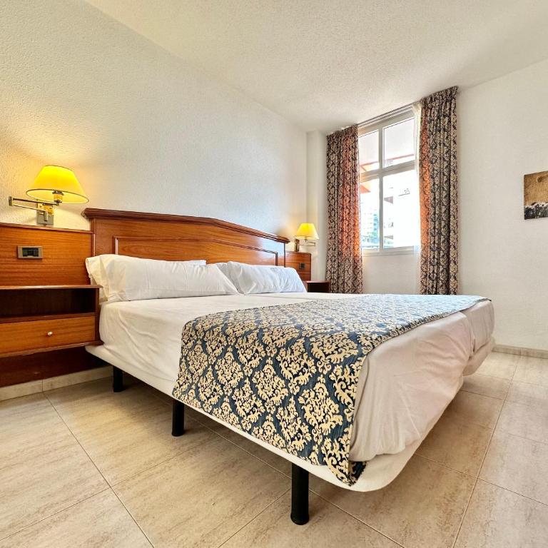 Alta Beachside Apartments - One-Bedroom Apartment with Balcony and Sea View - 37