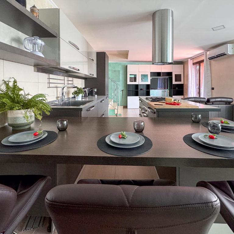 Kira House - Two-Bedroom Apartment - 30