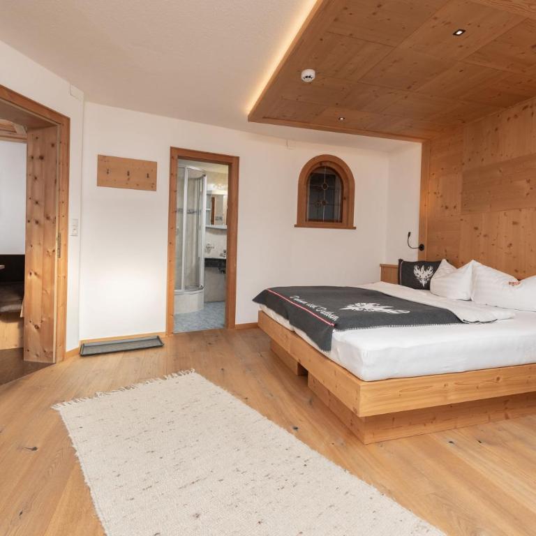 Berghof Sölden - anno 1588 - Comfort Apartment mit 3 Schlafzimmern - 6