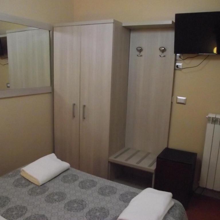 Hotel Elide - Standard Triple Room - 6