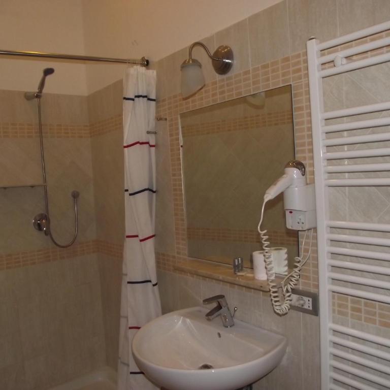 Hotel Elide - Standard Double Room - 3