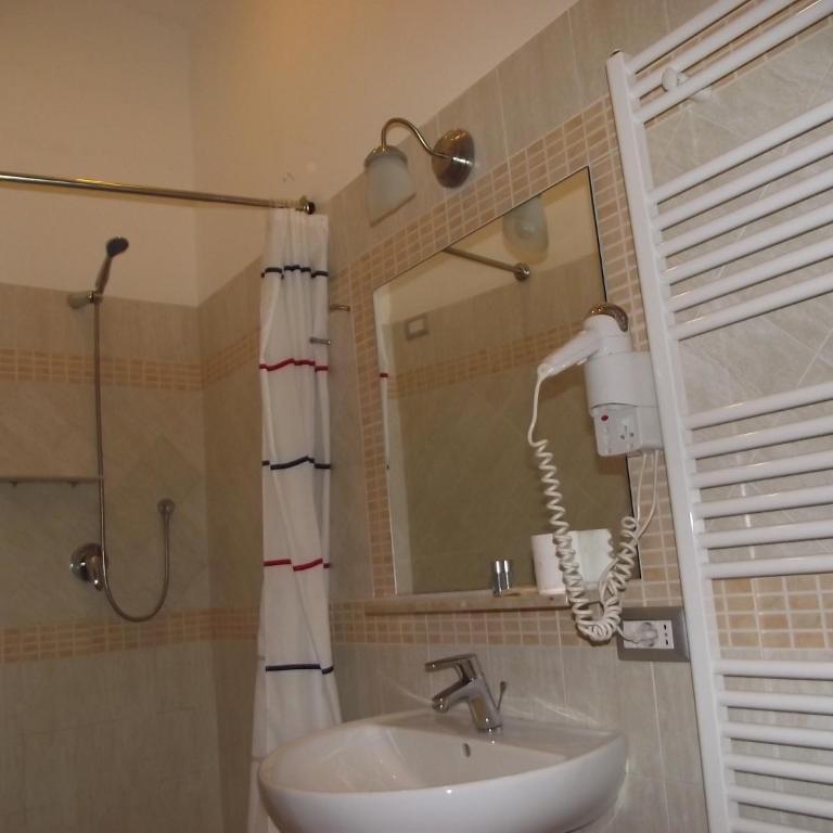 Hotel Elide - Standard Double Room - 6