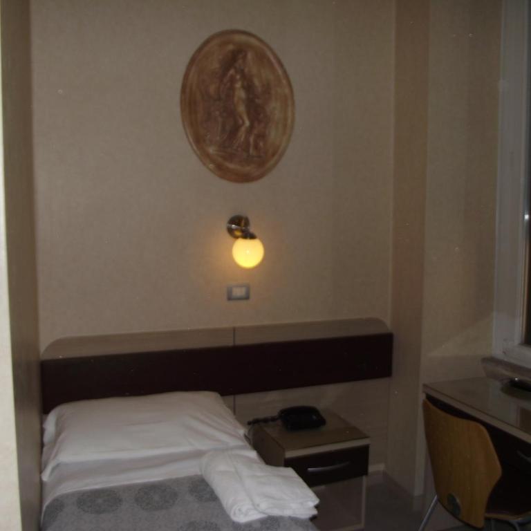 Hotel Elide - Standard Single Room - 8