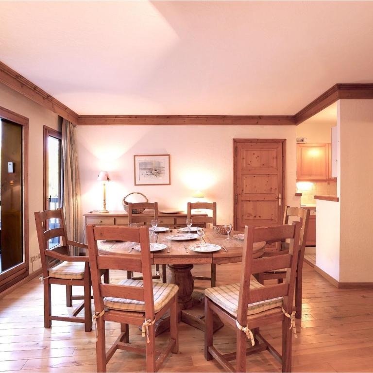 Spacieux 3 chambres, skis aux pieds avec parking et wifi - Three-Bedroom Apartment - 3