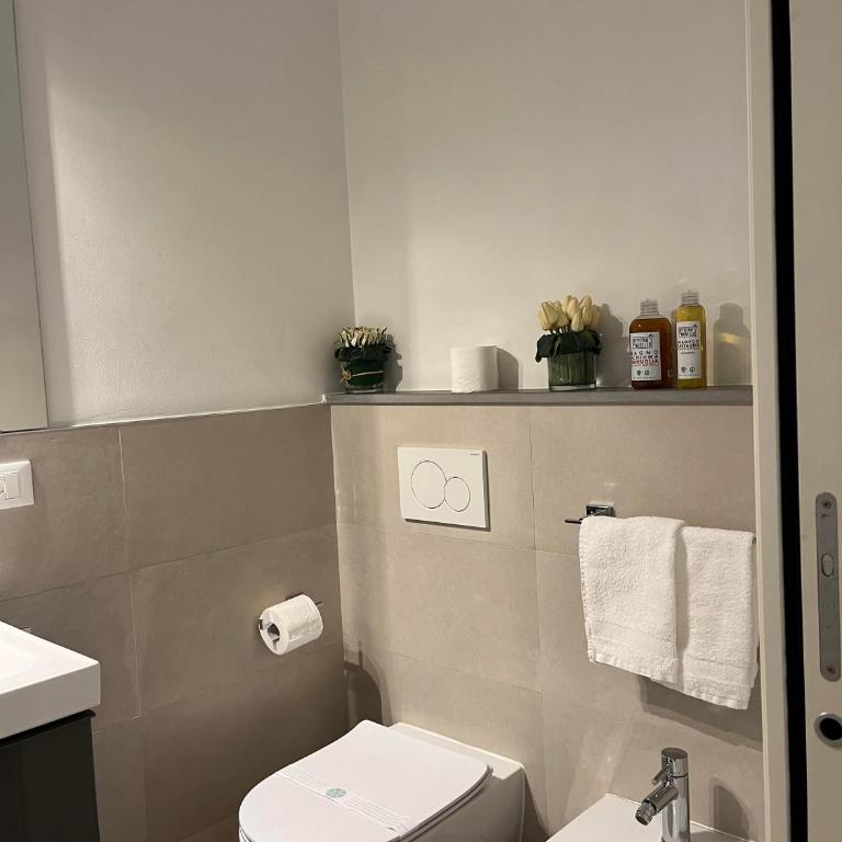 Villa Due Giardini - Camera Matrimoniale Economy con Bagno Privato Esterno - 10