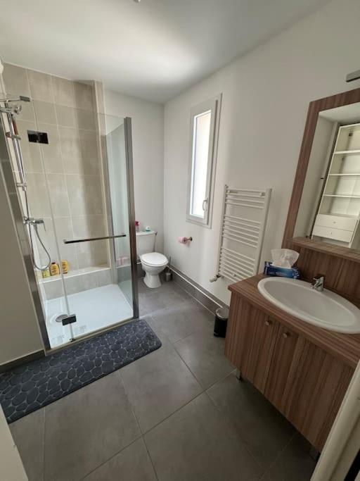 Luxueux 5 pc, Jacuzzi, rooftop, terrasse, clim - Apartamento - 11