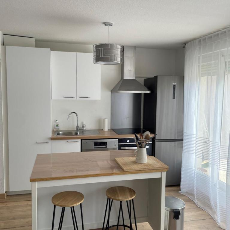 Superbe appartement au calme avec vue sur le Lac. - Apartamento de 1 dormitorio - 9