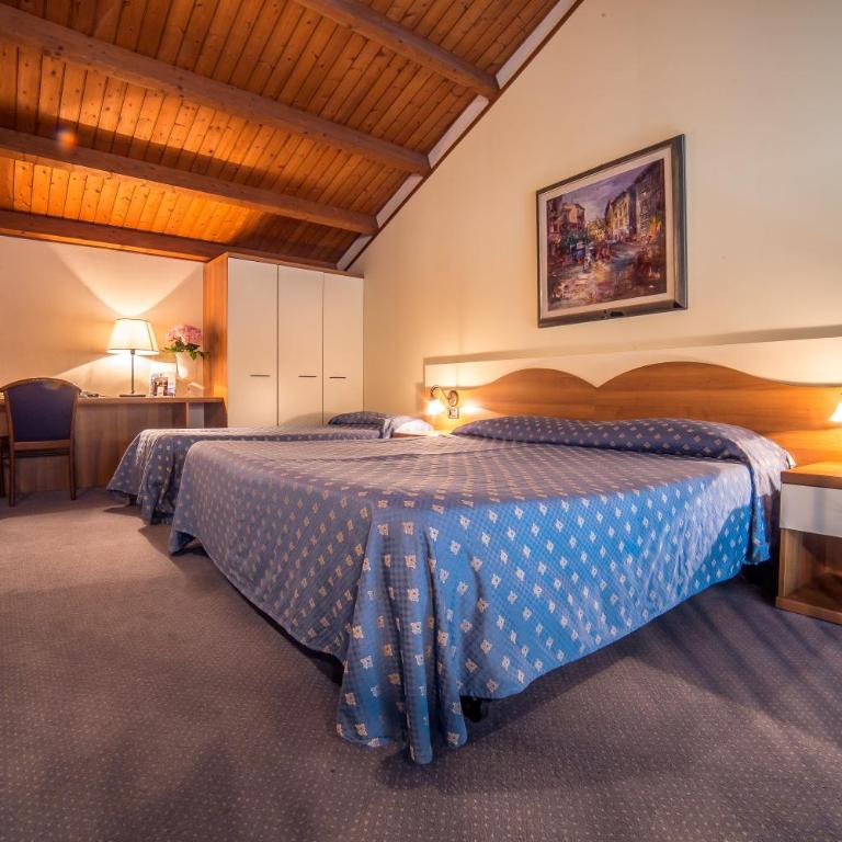 Hotel Eden - Camera Familiare - 1