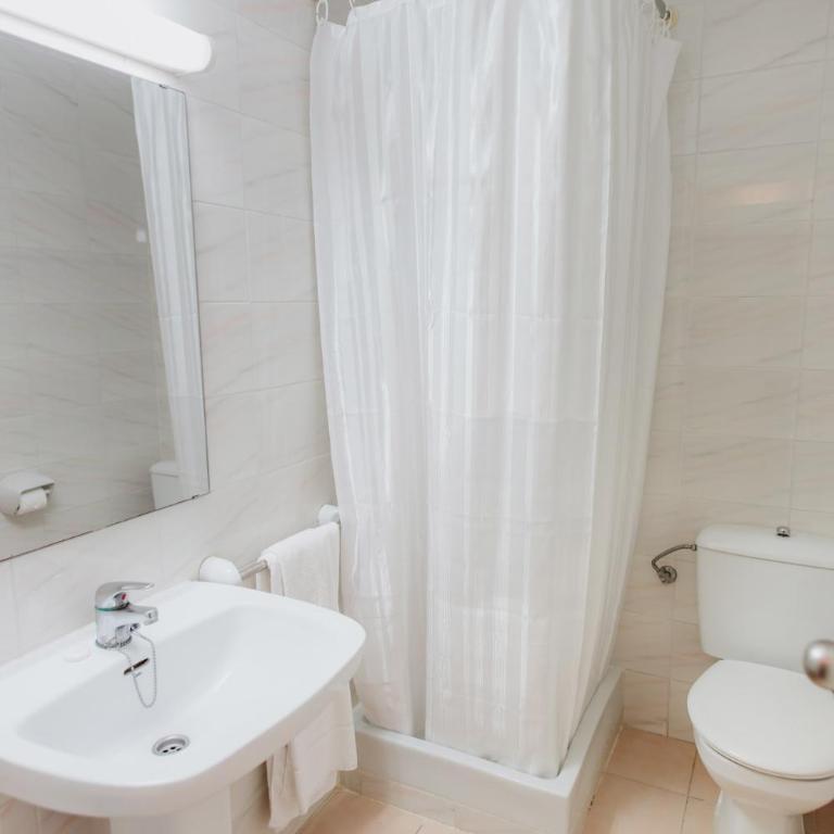 Marina Tossa - Habitación Doble - 2 camas - 4