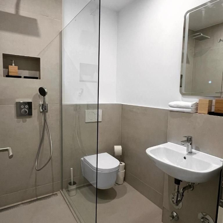 LeNi Living - Klein! Fein! Dein! - Two-Bedroom Apartment - 11
