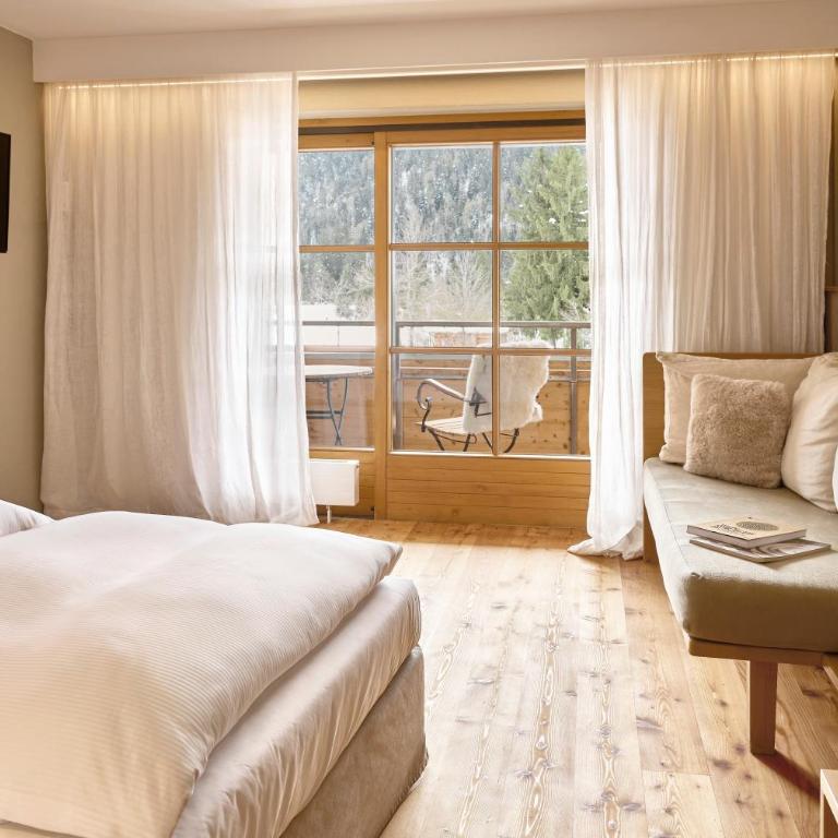 HUBERTUS Mountain Refugio Allgäu - Comfort Doppelzimmer - 2