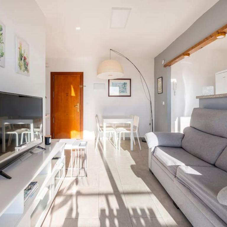 Apartamento Vista Málaga - Two-Bedroom Apartment - 13