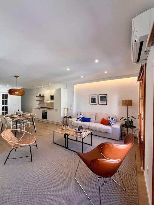 Piso con Mucho Encanto - Apartamento de 2 dormitorios con balcón - 1