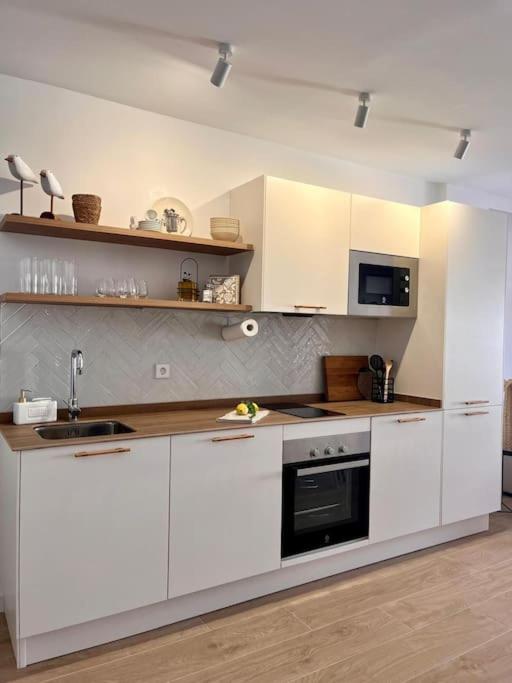 Piso con Mucho Encanto - Apartamento de 2 dormitorios con balcón - 4