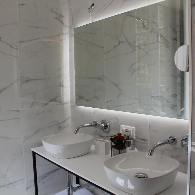 FALSTAFF Rooms & Suites - Luxury Quadruple Room - 17