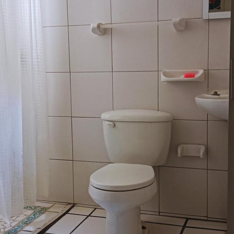 Alexandross - Deluxe Room - 12