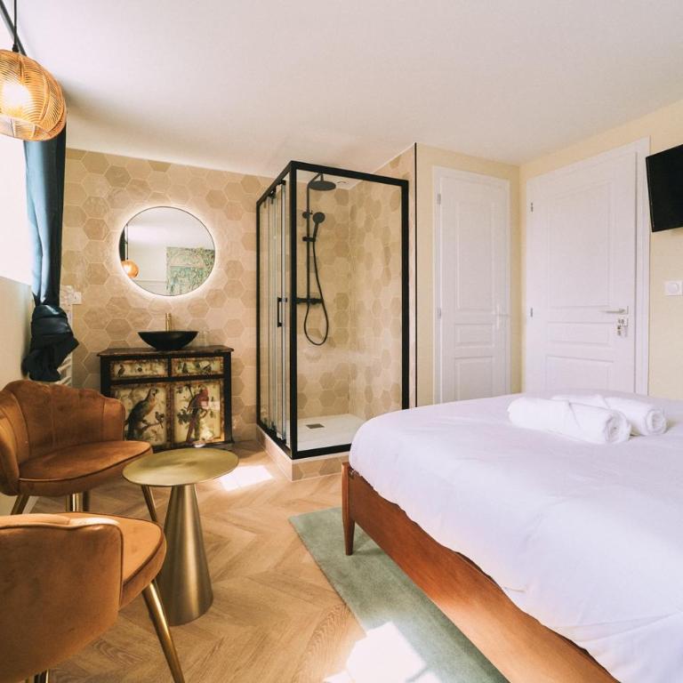 Elégante maison amiénoise - proche gare, home-cinéma, 3 chambres doubles, 1 chambre familiale avec jacuzzi privatif - La Maison Des Petits Sablon - Chambre Double - 9