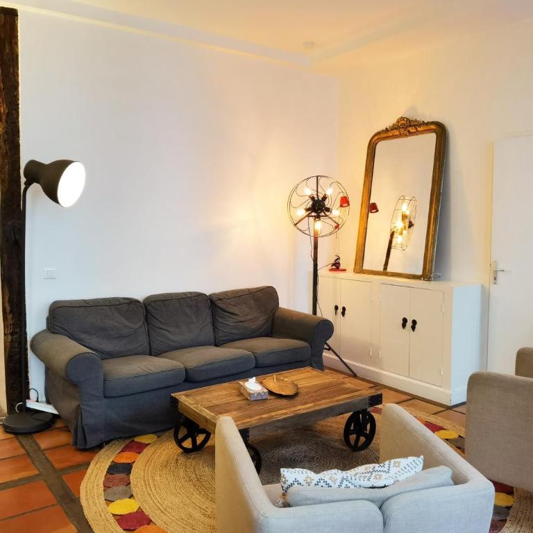 Le Marais style APT with 3 bdrs 3 mns Republique N3-43 - Three-Bedroom Apartment - 3