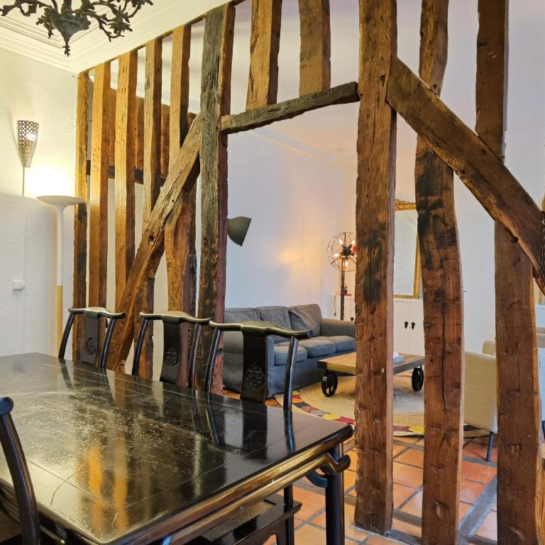 Le Marais style APT with 3 bdrs 3 mns Republique N3-43 - Three-Bedroom Apartment - 6