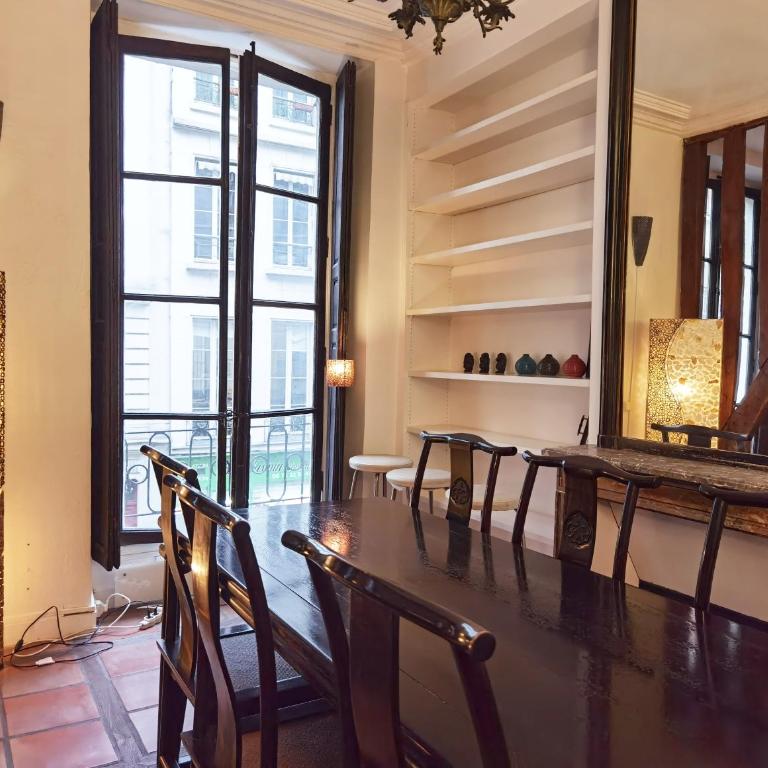 Le Marais style APT with 3 bdrs 3 mns Republique N3-43 - Three-Bedroom Apartment - 7