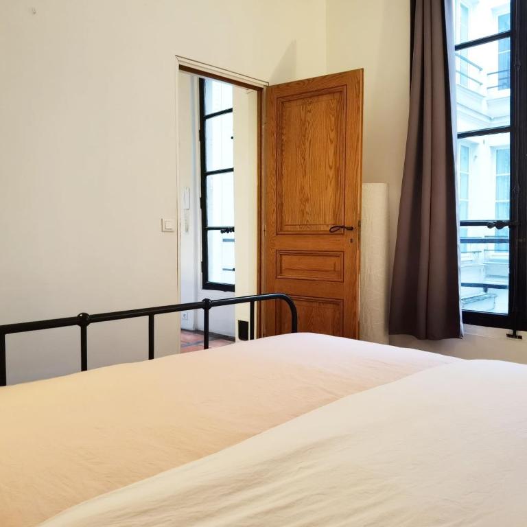 Le Marais style APT with 3 bdrs 3 mns Republique N3-43 - Three-Bedroom Apartment - 16