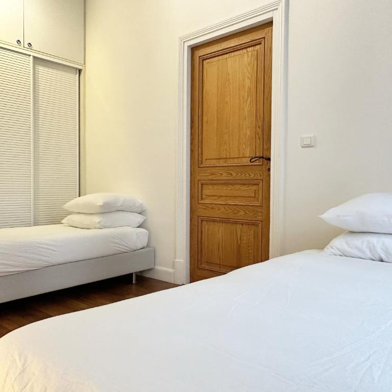 Le Marais style APT with 3 bdrs 3 mns Republique N3-43 - Three-Bedroom Apartment - 23