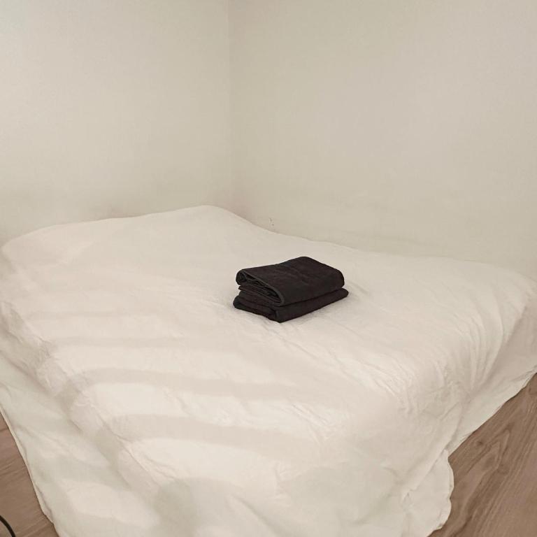 Le Marais style APT with 3 bdrs 3 mns Republique N3-43 - Three-Bedroom Apartment - 20