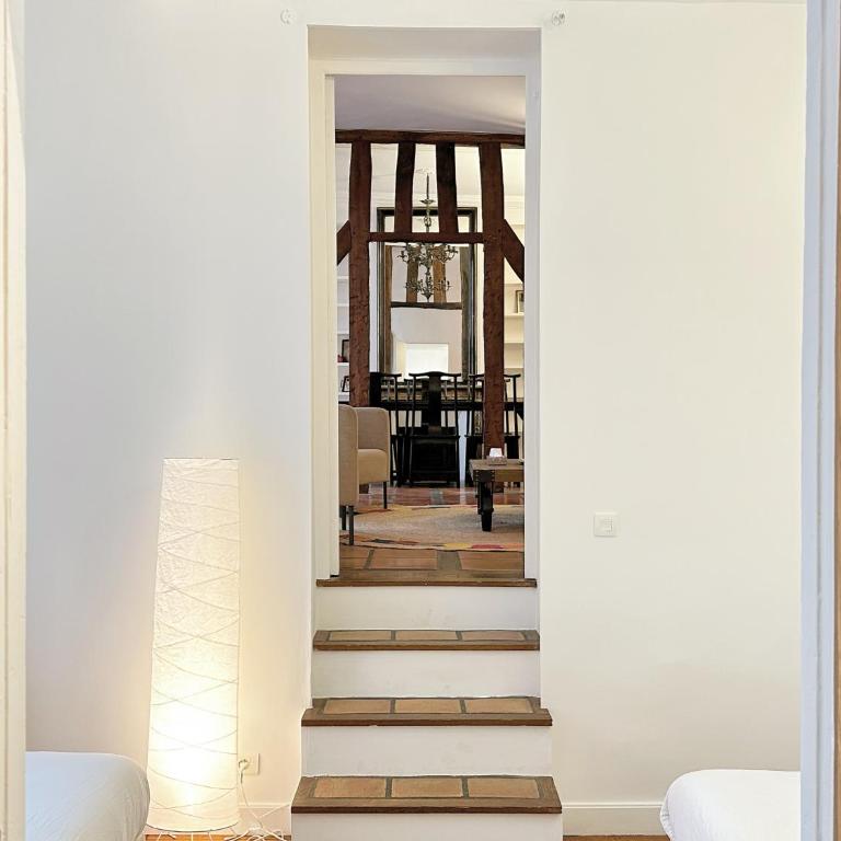 Le Marais style APT with 3 bdrs 3 mns Republique N3-43 - Three-Bedroom Apartment - 13