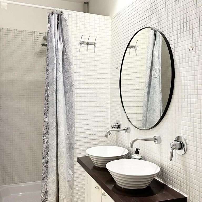 Le Marais style APT with 3 bdrs 3 mns Republique N3-43 - Three-Bedroom Apartment - 25