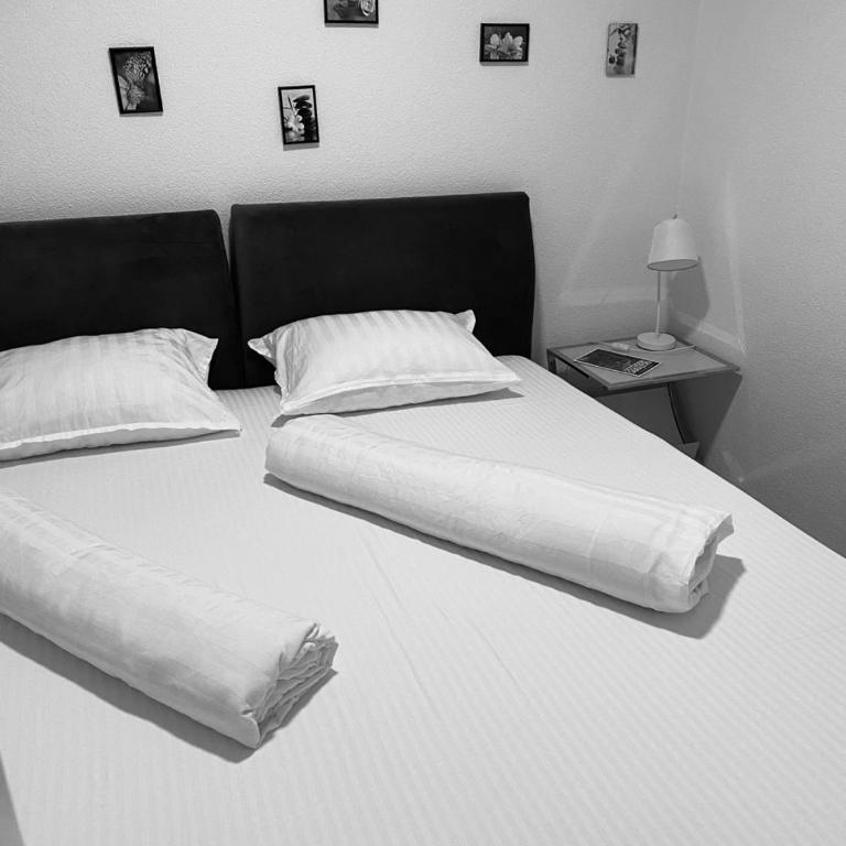 Apartment EtnA! Near to Airport - One-Bedroom Apartment - 33