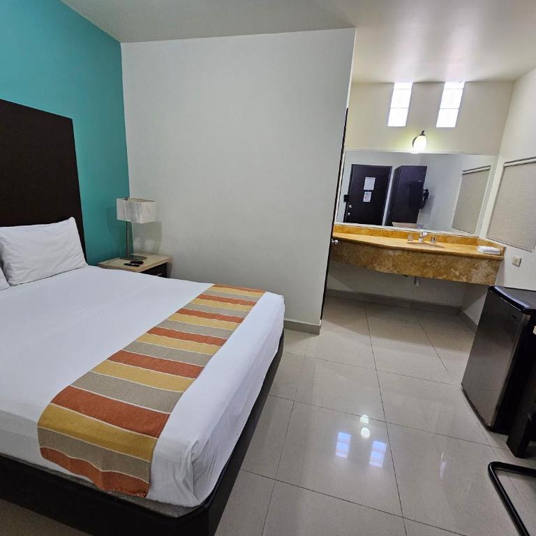Hotel Maria Elena - Habitación Doble Económica - 1 cama grande - 3