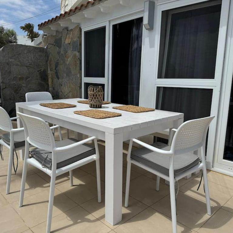 Beach Front House 'Casa Neen' - Two-Bedroom House - 24