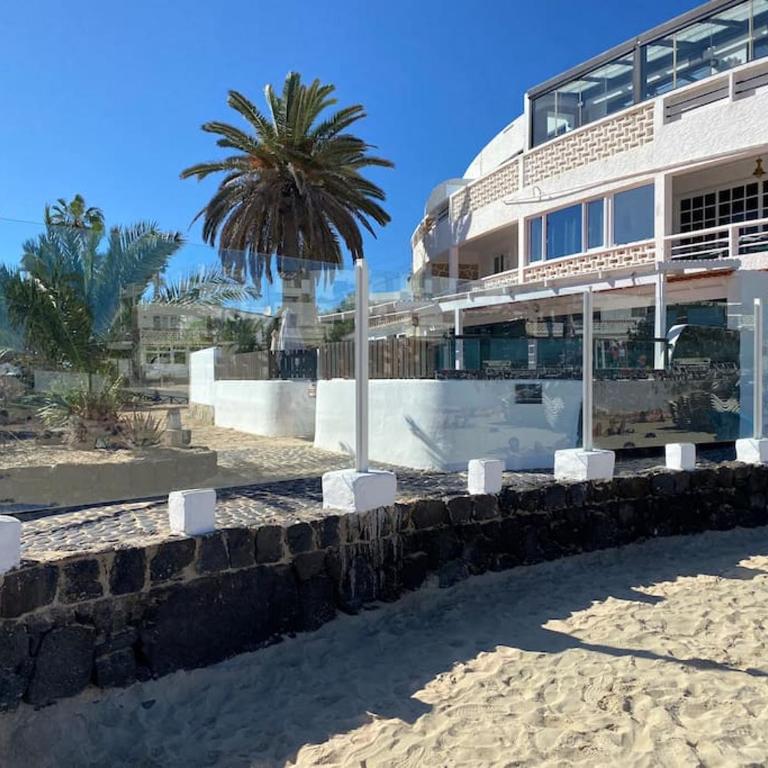 Beach Front House 'Casa Neen' - Two-Bedroom House - 2
