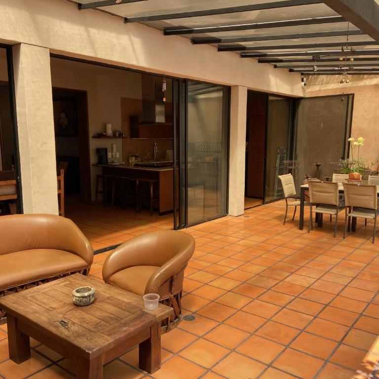 Urban Hacienda downtown, tranquil, spacious, jacuzzi - Casa de 5 dormitorios - 22