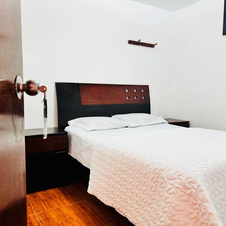 Puerto Bayovar - Deluxe Queen Room - 2