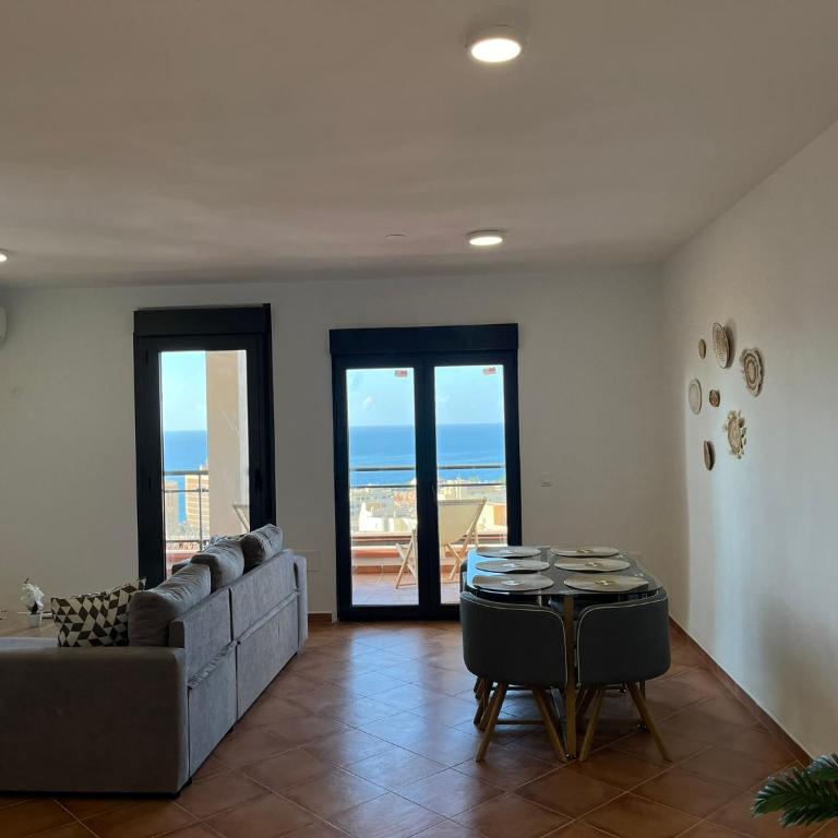 Espacioso Dúplex con terraza y vistas - Apartamento de 2 dormitorios - 5