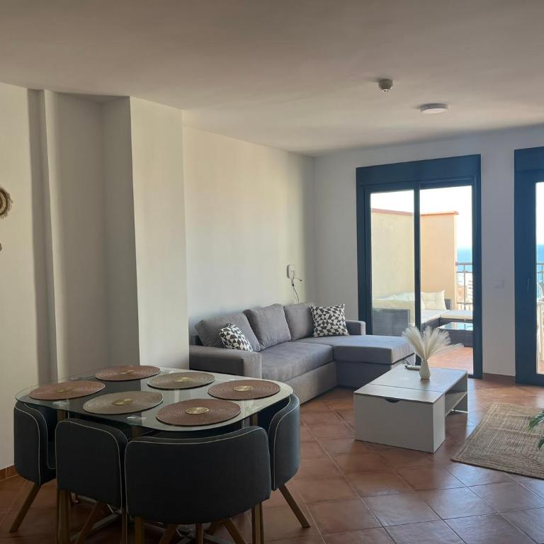 Espacioso Dúplex con terraza y vistas - Apartamento de 3 dormitorios con vistas al mar - 6