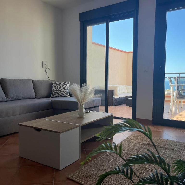 Espacioso Dúplex con terraza y vistas - Apartamento de 3 dormitorios con vistas al mar - 7