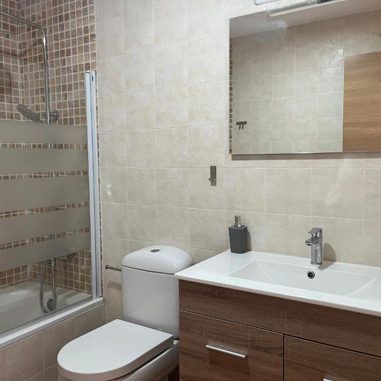 Espacioso Dúplex con terraza y vistas - Apartamento de 3 dormitorios con vistas al mar - 15