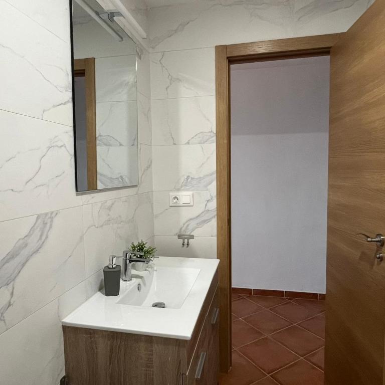 Espacioso Dúplex con terraza y vistas - Apartamento de 2 dormitorios con terraza y vistas al mar - 10