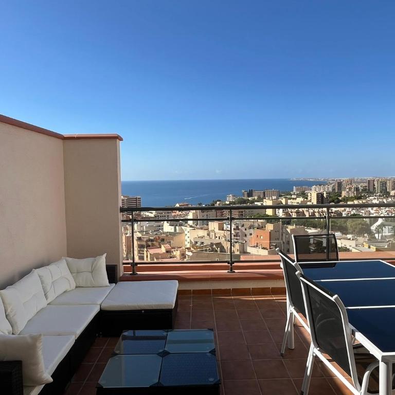 Espacioso Dúplex con terraza y vistas - Apartamento de 3 dormitorios con vistas al mar - 17
