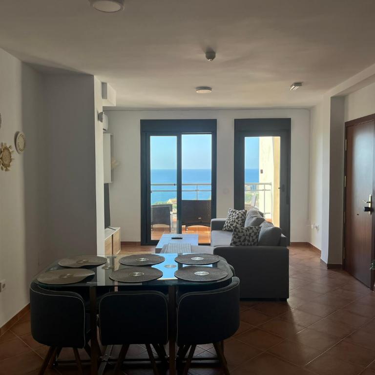Espacioso Dúplex con terraza y vistas - Apartamento de 2 dormitorios con terraza y vistas al mar - 13