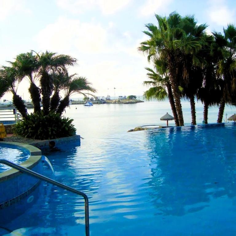 Apartamento de Lujo al pie del mar Condominio Torre Marina - Apartamento con vistas al mar - 1