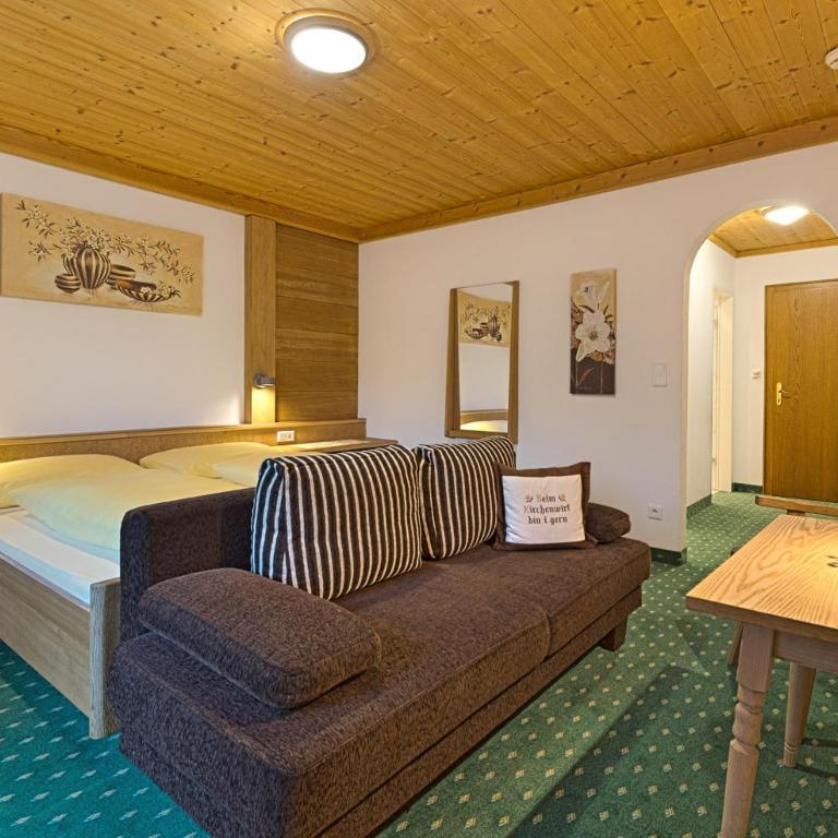 Landhotel Kirchenwirt - Standard Double Room - 1