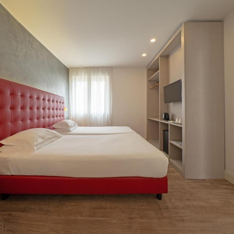 Hotel Al Campanile - Luxury Suites & Apartments - Grande Suite con Vista Lago - 10