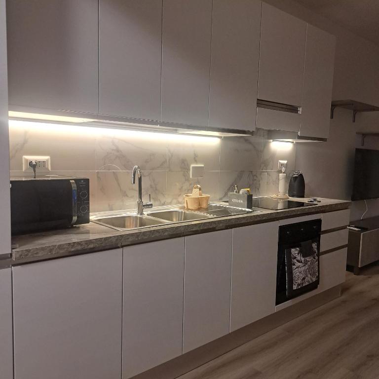 Le tue vacanze a Roma-2 bagni-nuovo apt - Appartamento con 2 Camere da Letto - 35
