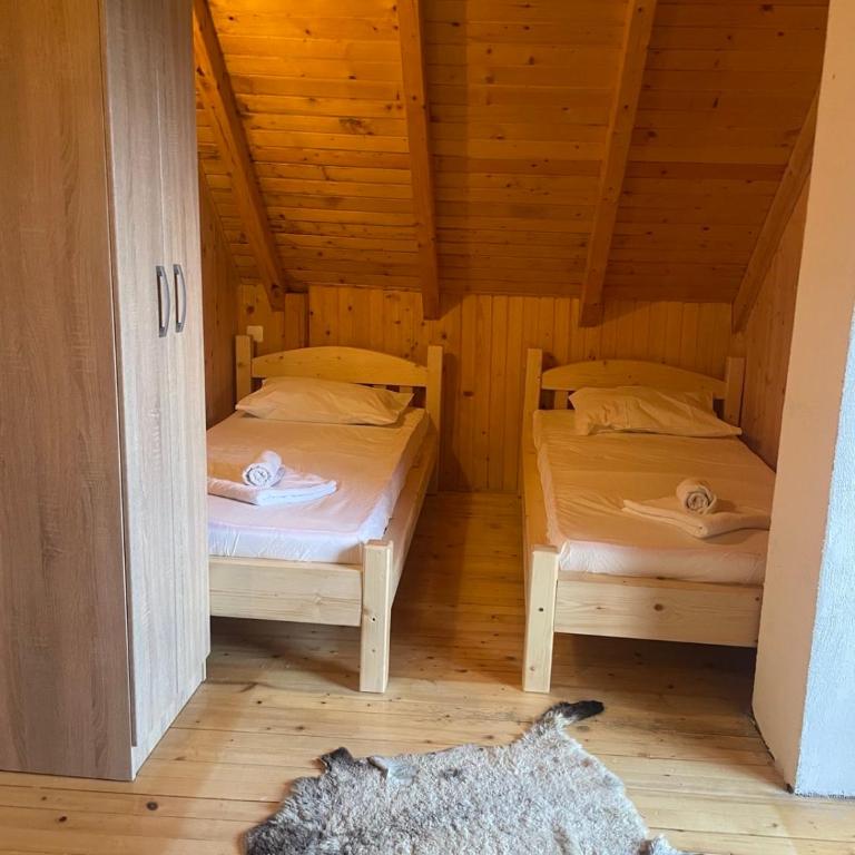 Durmitor's sun cottages - Three-Bedroom House - 27