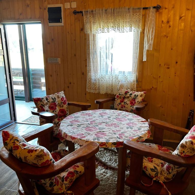 Durmitor's sun cottages - Three-Bedroom House - 18