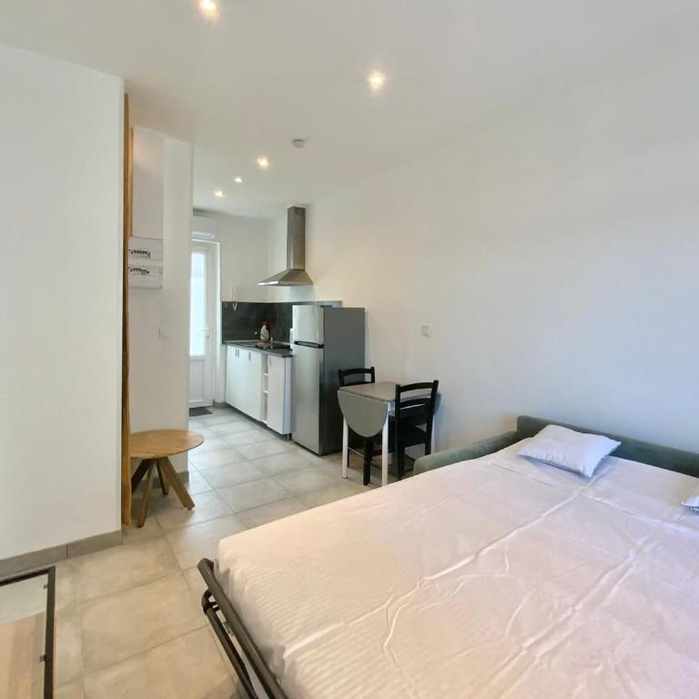 Le Sully, Studio confort en centre & climatisé - Appartamento - 11